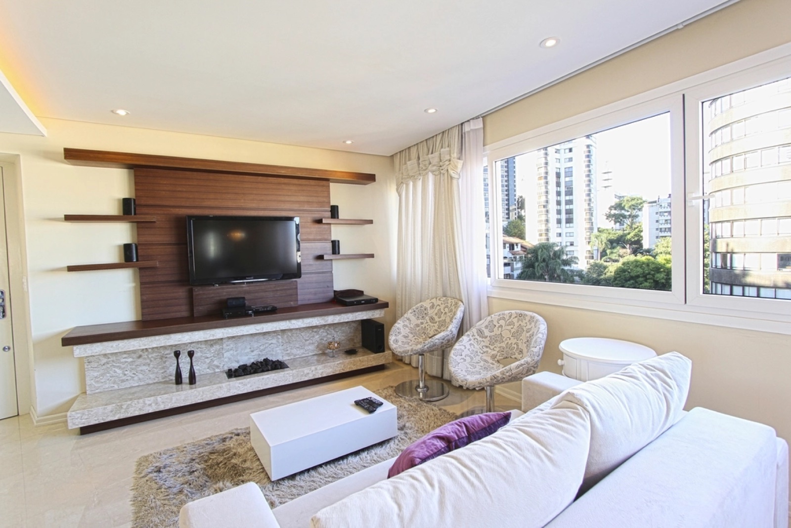 Two-bedroom family flat with a balcony